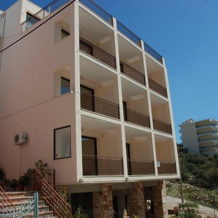 Nikos Hotel And Apartments ซารานเดอ ภายนอก รูปภาพ