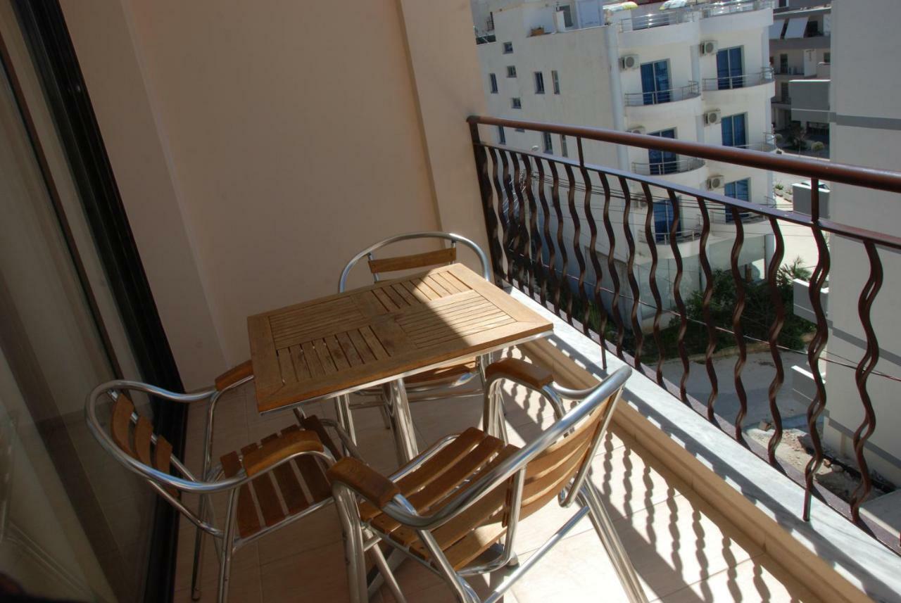 Nikos Hotel And Apartments ซารานเดอ ภายนอก รูปภาพ